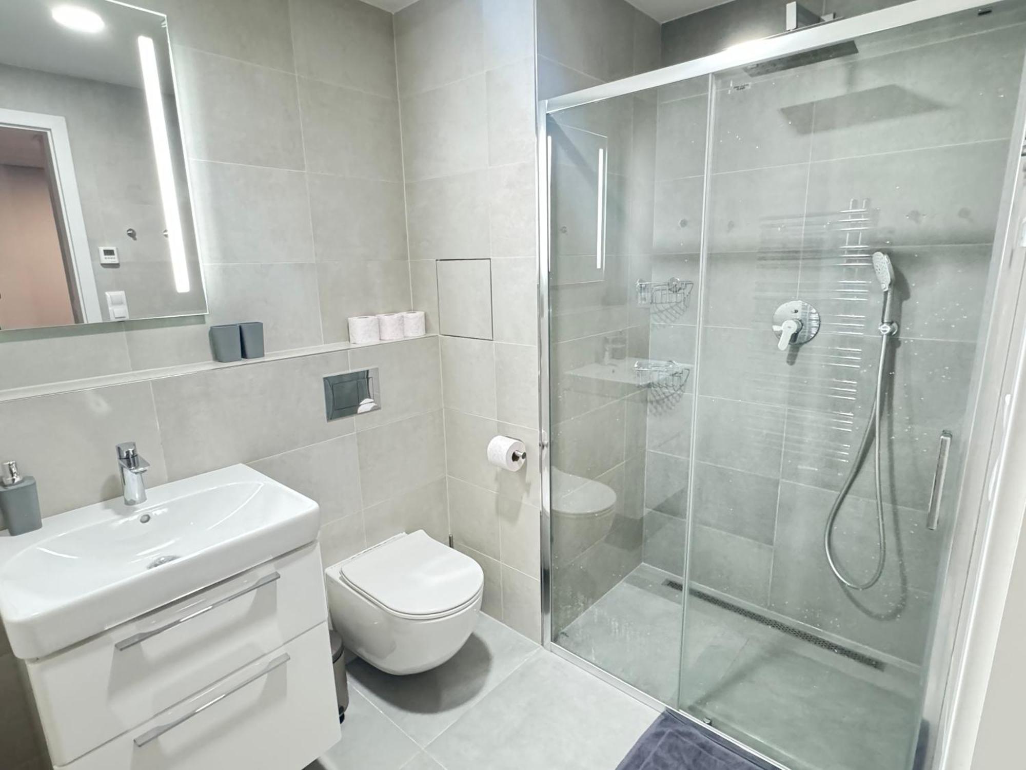 Free Parking - Cozy Apartment Near Vysehrad Railway Bridge プラハ エクステリア 写真