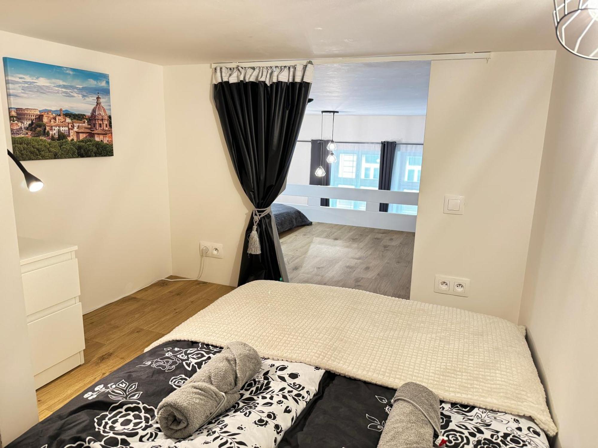 Free Parking - Cozy Apartment Near Vysehrad Railway Bridge プラハ エクステリア 写真